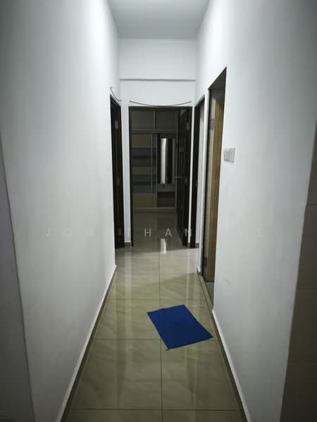 Pangsapuri untuk Disewa di Suria Mutiara - Jonathan Lee - Corridor - PropertyGuru.com.my