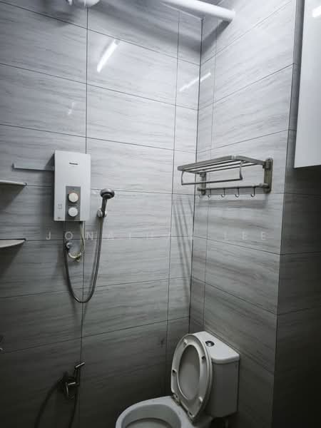 Pangsapuri untuk Disewa di Suria Mutiara - Jonathan Lee - Bathroom - PropertyGuru.com.my