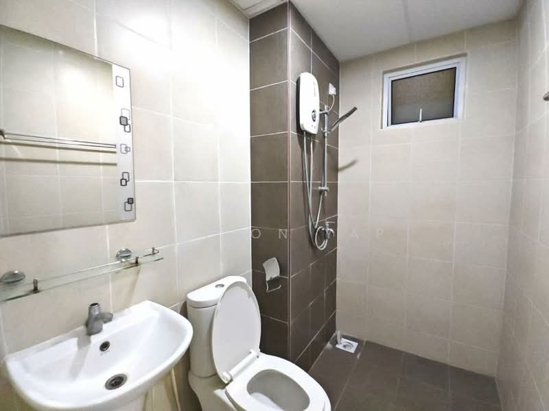 Service Residence for Sale at Pangsapuri Tanah Emas (Golden Sands) - Winson Yap - Bathroom - PropertyGuru.com.my