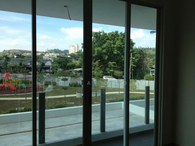 Terraced House for Sale in Puchong (Selangor) - Fionna Chong - Balcony - PropertyGuru.com.my