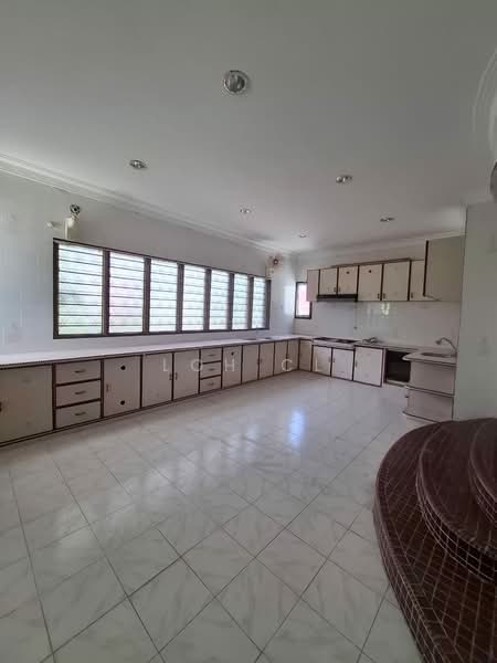 Rumah Teres 3 Tingkat untuk Dijual di Batu Ferringhi (Penang) - Loh CL - Kitchen - PropertyGuru.com.my