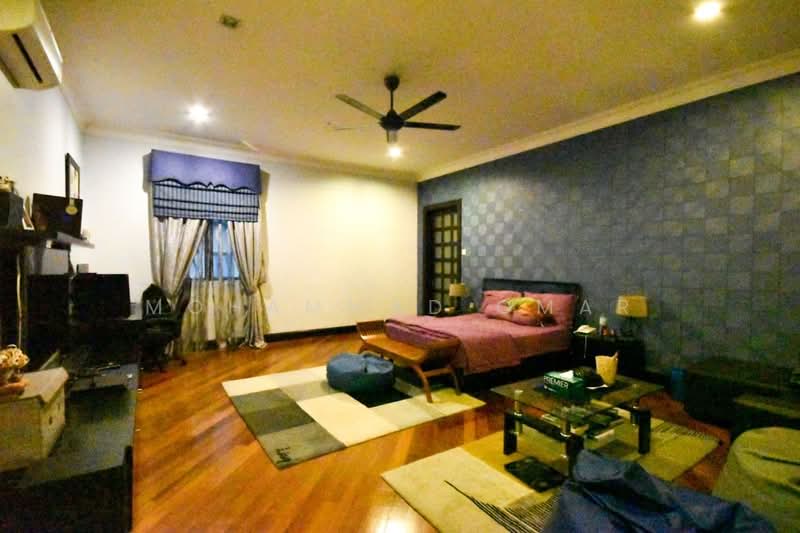 Rumah Banglo untuk Dijual di Country Heights (Kajang) - Mohammad Omar - PropertyGuru.com.my