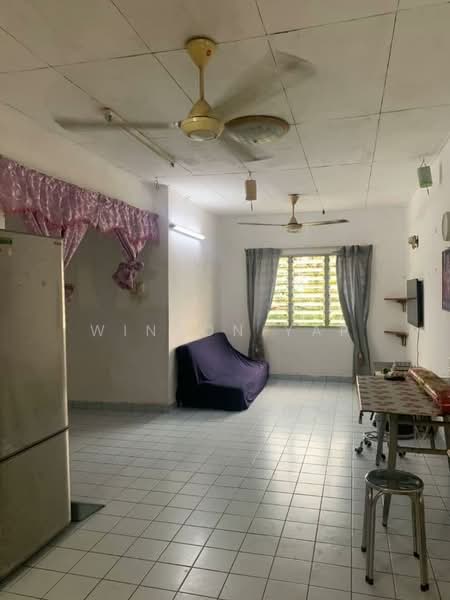 Rumah Flat untuk Dijual di Rumah Pangsa Permas Jaya - Winson Yap - Living Room - PropertyGuru.com.my