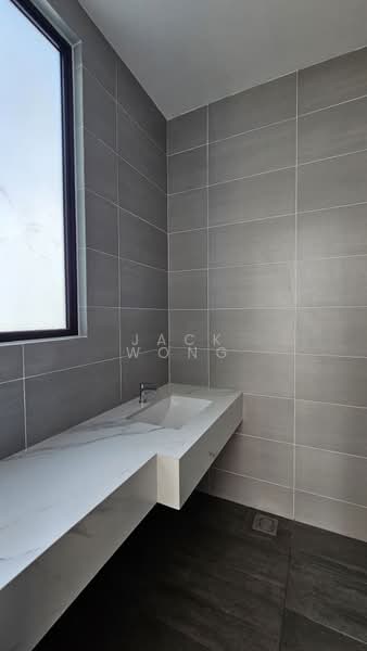 Semi-Detached House for Rent in Taman Gaya (Ulu Tiram) - Jack Wong - Bathroom - PropertyGuru.com.my