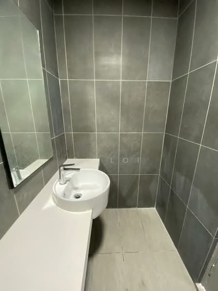 Servis Apartment untuk Dijual di Astoria Ampang - BK Loi - Bathroom - PropertyGuru.com.my