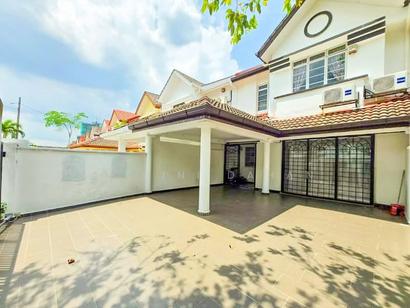 Rumah Teres untuk Dijual di Bandar Kinrara Seksyen 5 (Bandar Kinrara) - Noraini Dahan - Exterior - PropertyGuru.com.my