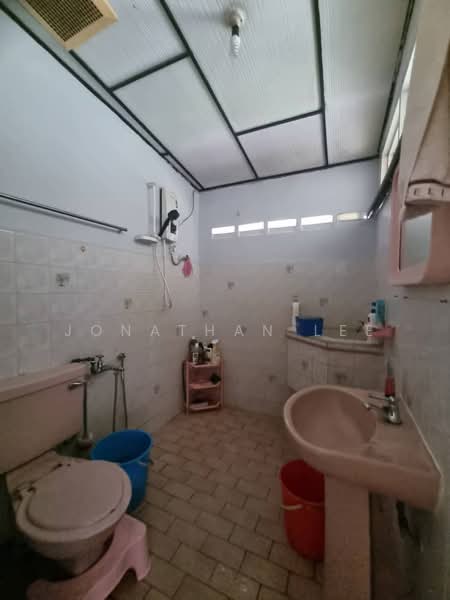 Rumah Banglo untuk Dijual di Tanjung Bungah (Penang) - Jonathan Lee - Bathroom - PropertyGuru.com.my