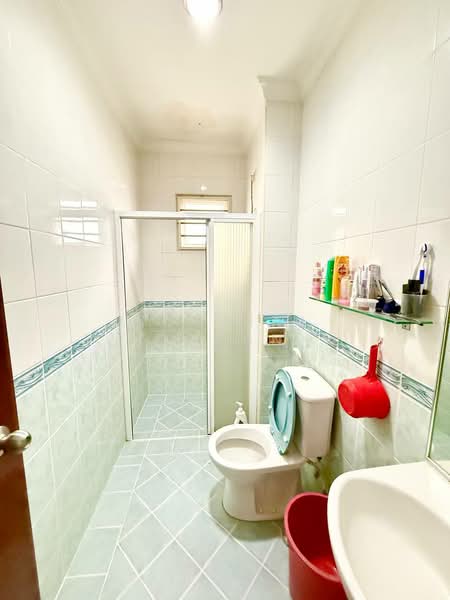 Rumah Teres 2 Tingkat untuk Dijual di Perdana Lakeview East (Cyberjaya) - Noraini Dahan - Bathroom - PropertyGuru.com.my