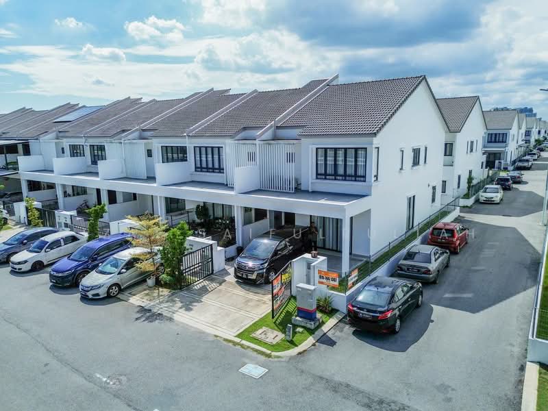 Rumah Teres 2 Tingkat untuk Dijual di Cyberjaya (Selangor) - Aizat Saifulrullah - Exterior - PropertyGuru.com.my