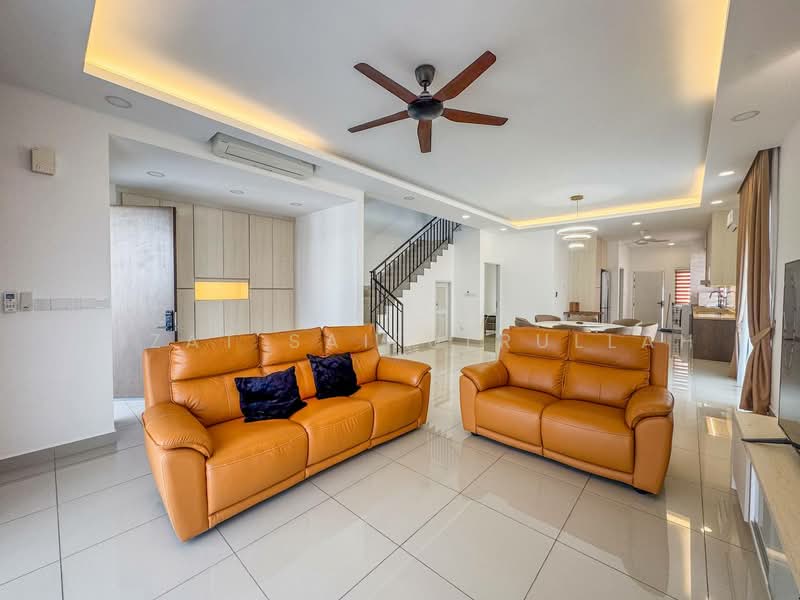 Rumah Teres 2 Tingkat untuk Dijual di Cyberjaya (Selangor) - Aizat Saifulrullah - Living Room - PropertyGuru.com.my