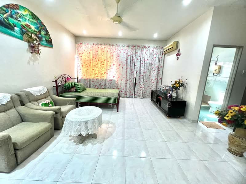 Rumah Teres 2 Tingkat untuk Dijual di Taman Sri Skudai (Skudai) - Keith Wong - Living Room - PropertyGuru.com.my