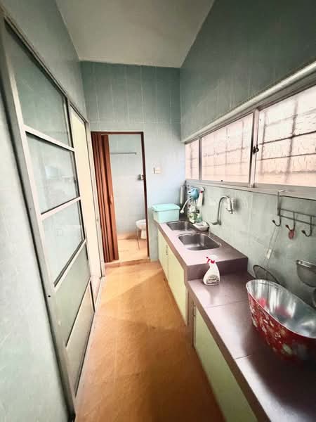 2.5-storey Terraced House for Sale in Taman Cheras Jaya (Cheras) - Dennix Chin - Kitchen - PropertyGuru.com.my