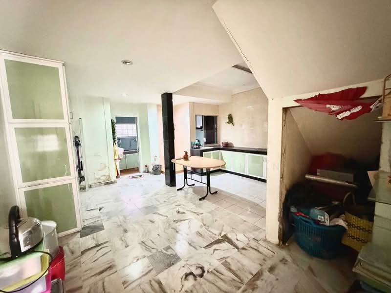 2.5-storey Terraced House for Sale in Taman Cheras Jaya (Cheras) - Dennix Chin - Kitchen - PropertyGuru.com.my