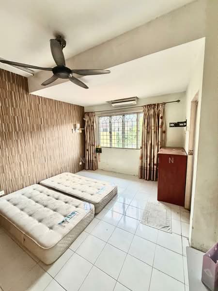 2.5-storey Terraced House for Sale in Taman Cheras Jaya (Cheras) - Dennix Chin - Bedroom - PropertyGuru.com.my