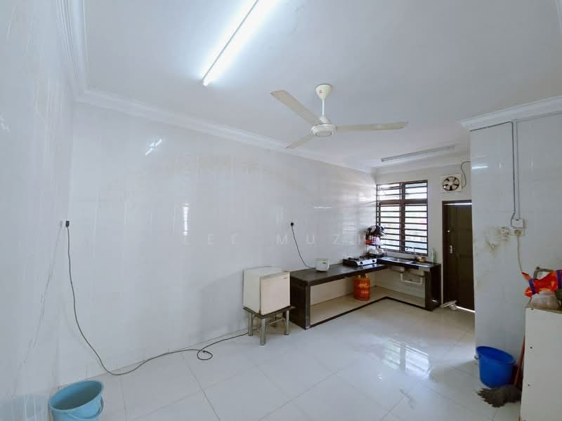 2-storey Terraced House for Sale in Kuala Kangsar (Perak) - Lee Muzi - Kitchen - PropertyGuru.com.my