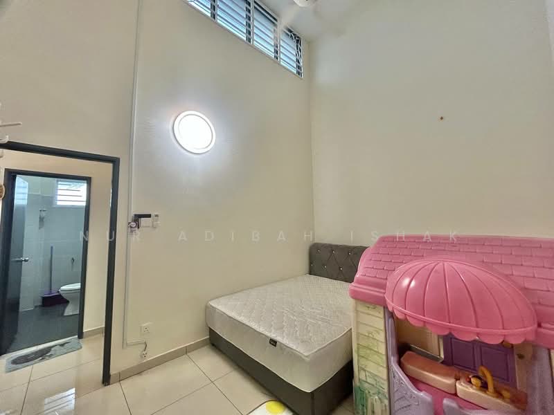 Rumah Berkembar untuk Dijual di Kampung Batu 9 Kebun Baru (Telok Panglima Garang) - Nur Adibah Ishak - PropertyGuru.com.my