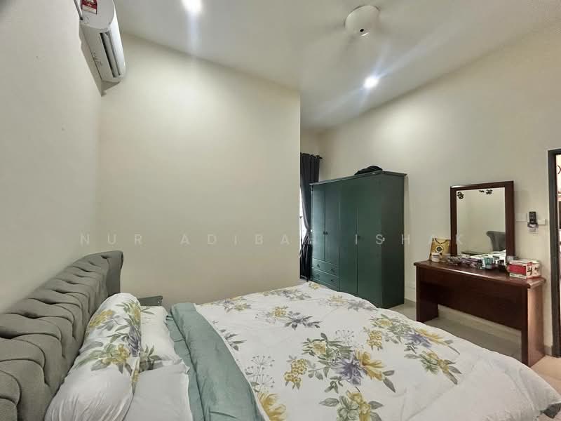 Rumah Berkembar untuk Dijual di Kampung Batu 9 Kebun Baru (Telok Panglima Garang) - Nur Adibah Ishak - PropertyGuru.com.my
