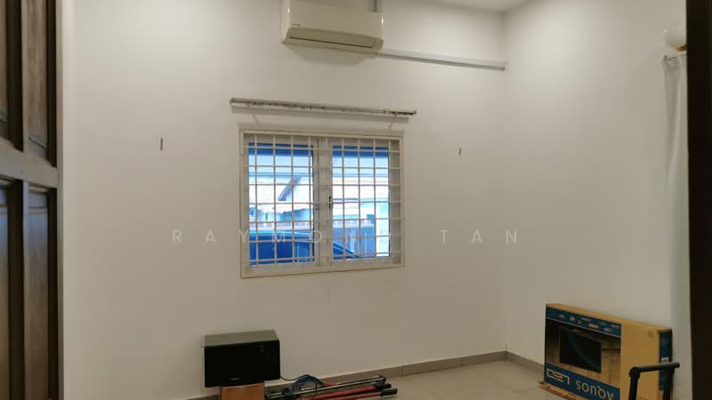 Zero-Lot Bungalow for Sale in Seksyen 3 (Petaling Jaya) - Raymond Tan - Bedroom - PropertyGuru.com.my