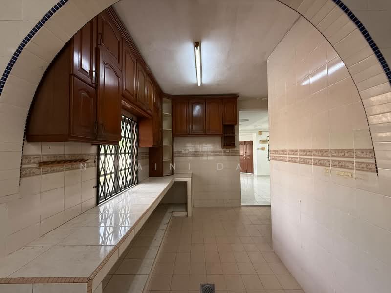 Rumah Teres 2 Tingkat untuk Dijual di Seksyen 4 (Bangi) - Noraini Dahan - Kitchen - PropertyGuru.com.my
