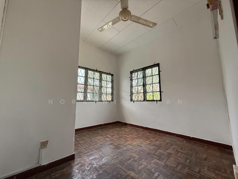 Rumah Teres 2 Tingkat untuk Dijual di Seksyen 4 (Bangi) - Noraini Dahan - Interior - PropertyGuru.com.my