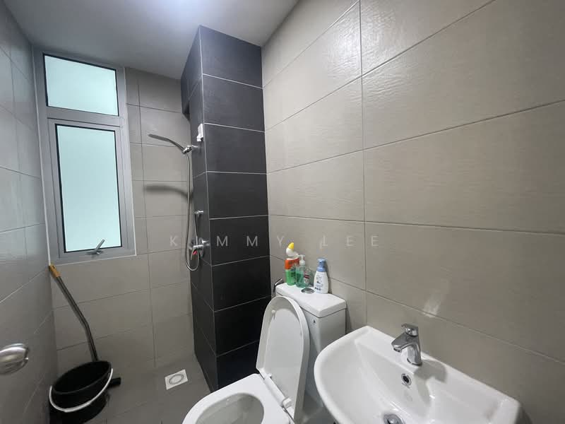 Servis Apartment untuk Disewa di MIRAI Residences - Kimmy Lee - Bathroom - PropertyGuru.com.my