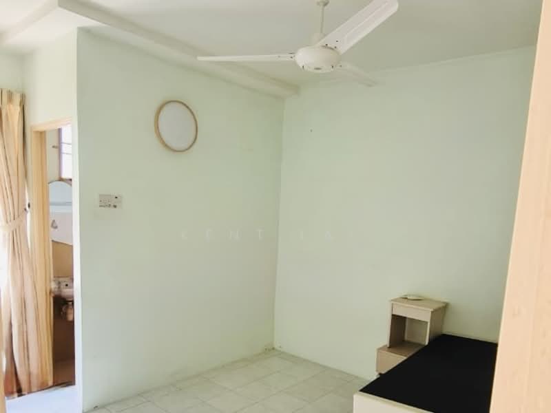 Pangsapuri untuk Dijual di Relau Vista Apartment - Kent Lai - Bedroom - PropertyGuru.com.my