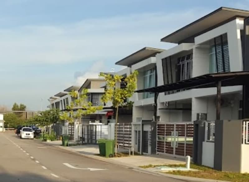 2-storey Terraced House for Sale in Bandar Seri Alam (Masai) - Jason Tan - Exterior - PropertyGuru.com.my