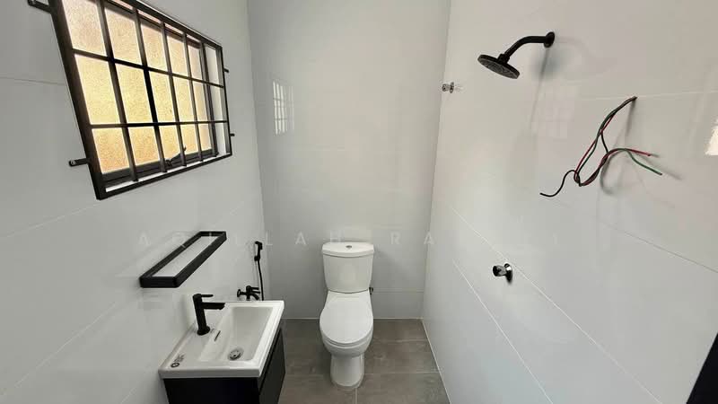 Rumah Teres 2 Tingkat untuk Dijual di Seksyen 2, Taman Kinrara (Puchong) - Aqillah Razali - Bathroom - PropertyGuru.com.my