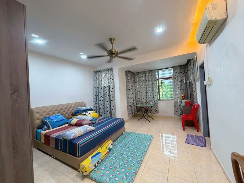 Rumah Teres 2 Tingkat untuk Dijual di Taman Setia Indah (Tebrau) - Jason Tan - Bedroom - PropertyGuru.com.my