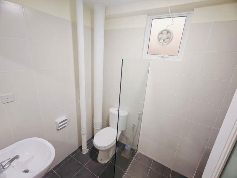 Kondominium untuk Dijual di Mahsuri Square - Kent Lai - Bathroom - PropertyGuru.com.my