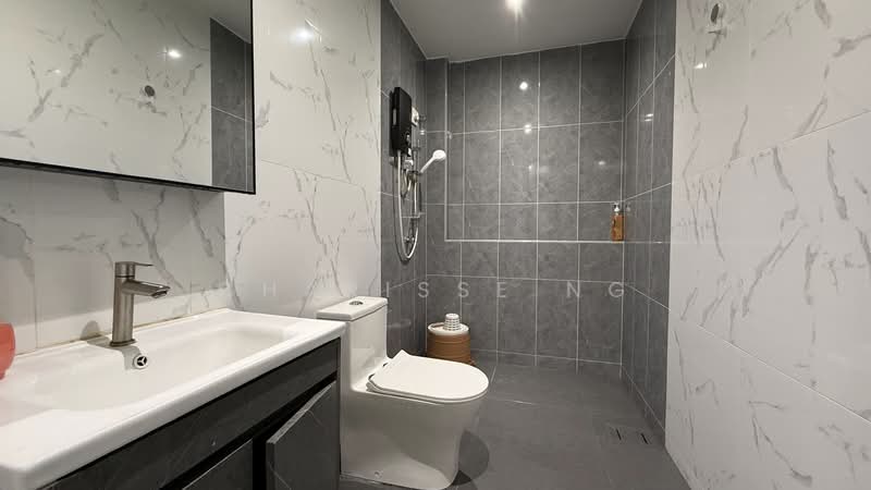 Rumah Teres untuk Dijual di Bandar Mahkota Cheras (Cheras) - Charisse Ng - Bathroom - PropertyGuru.com.my