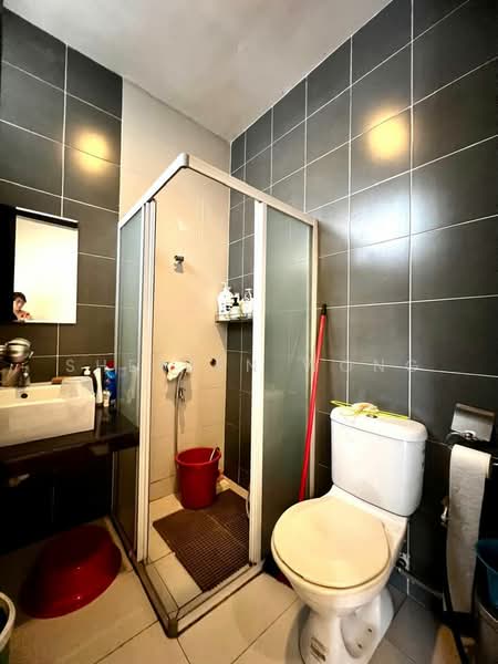 Semi-Detached House for Sale in Taman Impian Emas (Skudai) - Shereen Wong - Bathroom - PropertyGuru.com.my