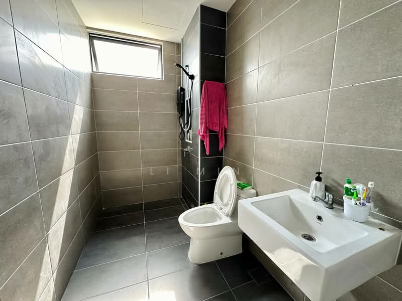 Service Residence for Rent at Marina Residence - Li Min - Bathroom - PropertyGuru.com.my