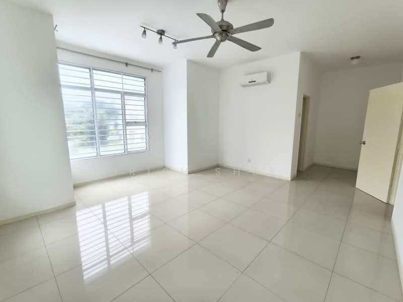 2-storey Terraced House for Sale in Kemuning Utama (Shah Alam) - Irish Shek - Living Room - PropertyGuru.com.my