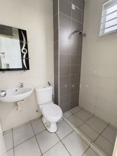 2-storey Terraced House for Sale in Kemuning Utama (Shah Alam) - Irish Shek - Bathroom - PropertyGuru.com.my