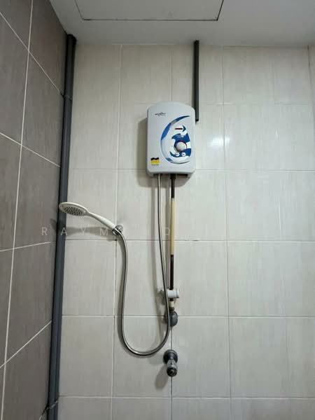 Servis Apartment untuk Disewa di Birch Plaza - Raymond Teoh - Bathroom - PropertyGuru.com.my