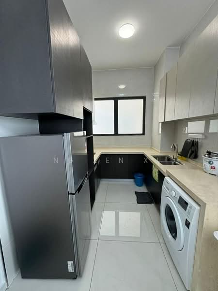 Condominium for Rent at Bay Laurel @ Country Garden Danga Bay - NG ZEN XI - Kitchen - PropertyGuru.com.my