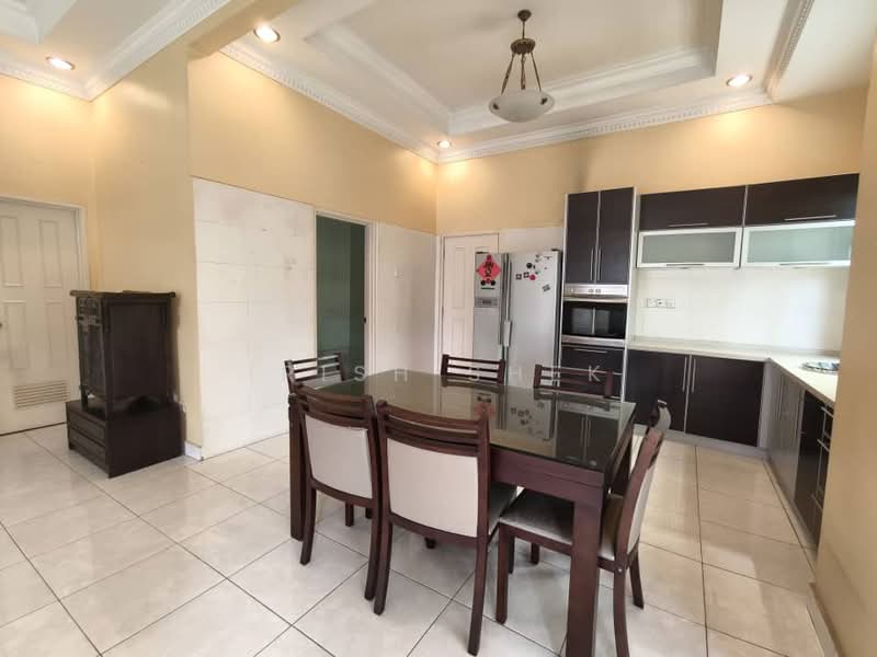 Rumah Berkembar untuk Dijual di Kemuning Utama Palma (Shah Alam) - Irish Shek - Kitchen - PropertyGuru.com.my