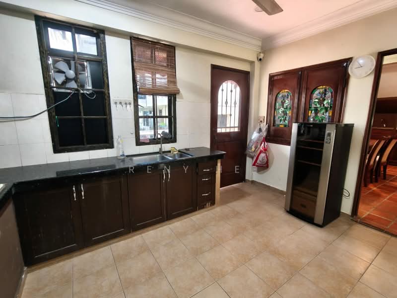 Rumah Banglo untuk Disewa di Taman Nong Chik (Johor Bahru) - Reny Hee - Kitchen - PropertyGuru.com.my