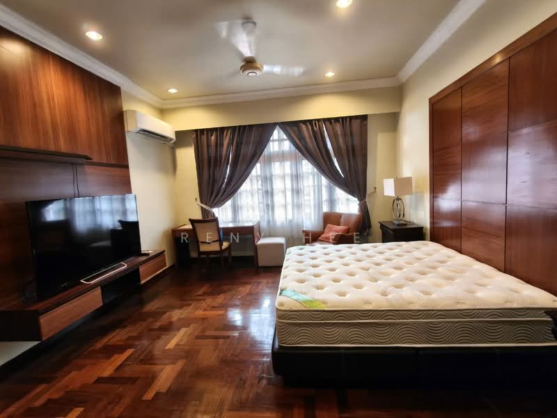 Rumah Banglo untuk Disewa di Taman Nong Chik (Johor Bahru) - Reny Hee - Bedroom - PropertyGuru.com.my