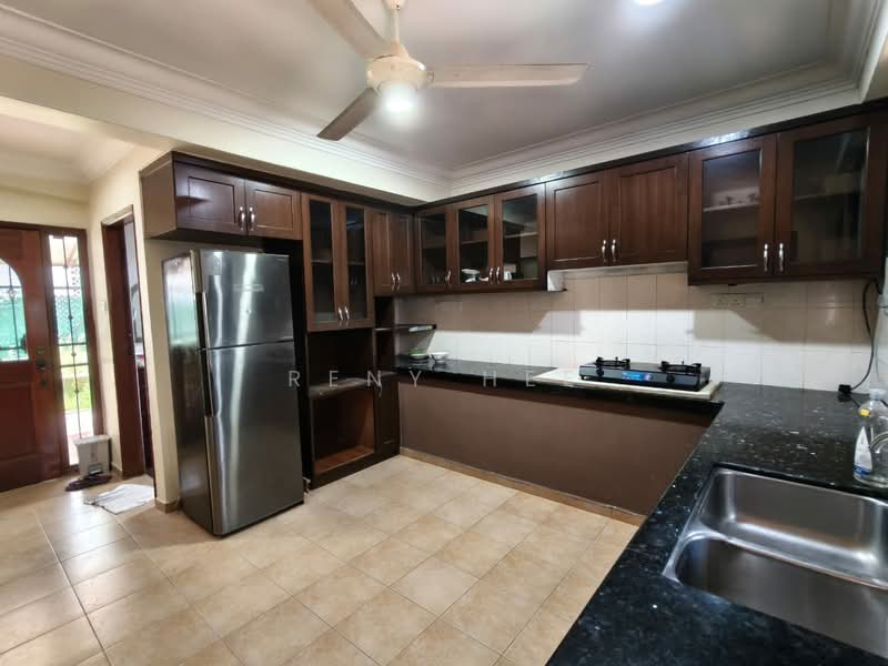 Rumah Banglo untuk Disewa di Taman Nong Chik (Johor Bahru) - Reny Hee - Kitchen - PropertyGuru.com.my