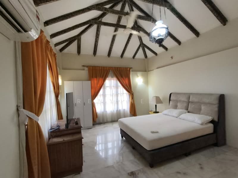 Rumah Banglo untuk Disewa di Taman Nong Chik (Johor Bahru) - Reny Hee - Bedroom - PropertyGuru.com.my
