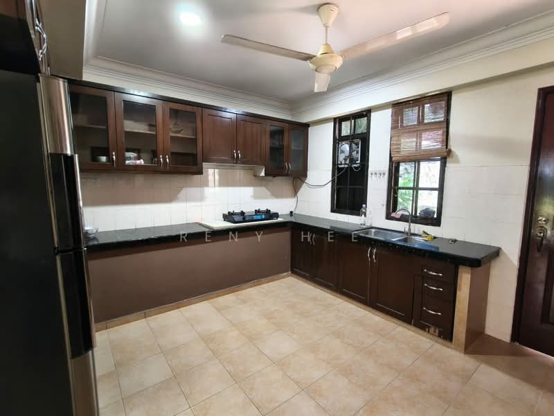 Rumah Banglo untuk Disewa di Taman Nong Chik (Johor Bahru) - Reny Hee - PropertyGuru.com.my