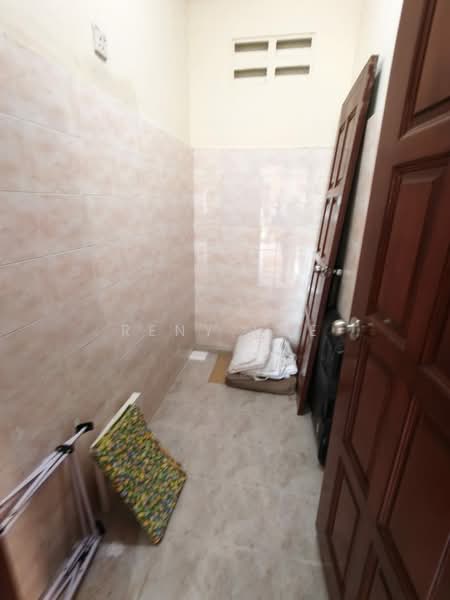 Rumah Banglo untuk Disewa di Taman Nong Chik (Johor Bahru) - Reny Hee - PropertyGuru.com.my