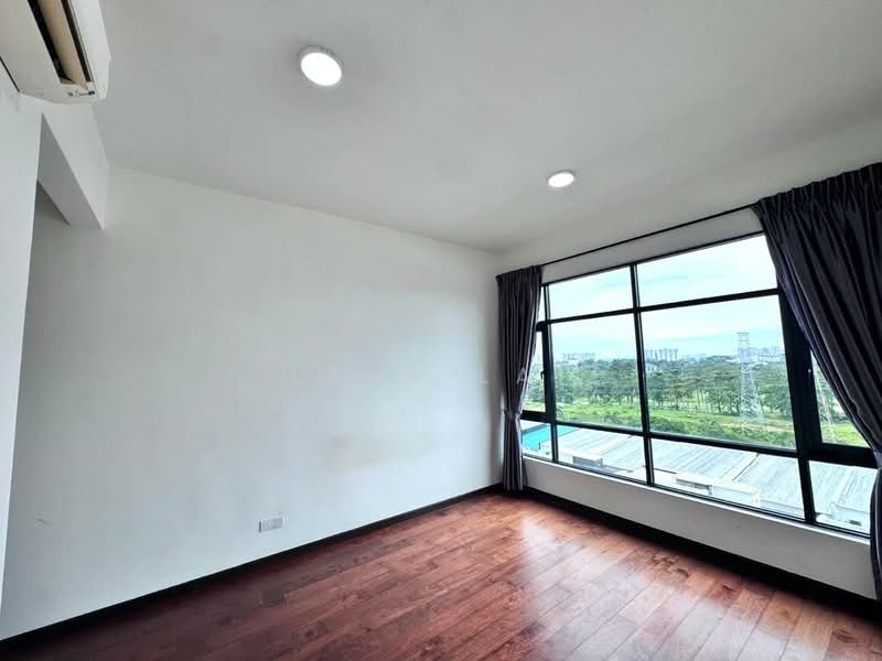 Servis Apartment untuk Dijual di Molek Regency - Leen Lai - View - PropertyGuru.com.my