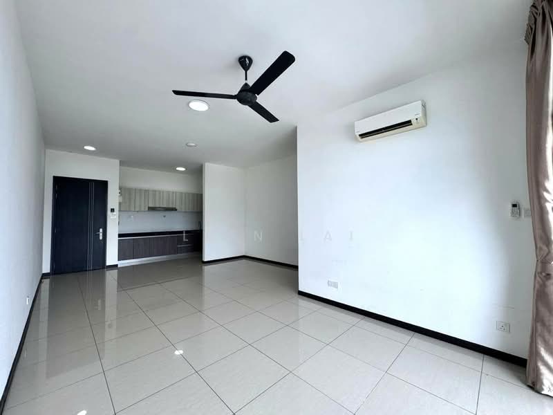 Servis Apartment untuk Dijual di Molek Regency - Leen Lai - Living Room - PropertyGuru.com.my