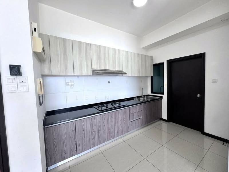 Servis Apartment untuk Dijual di Molek Regency - Leen Lai - Kitchen - PropertyGuru.com.my