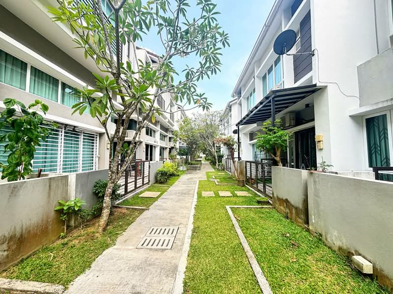 Rumah Teres untuk Dijual di Bandar Rinching (Semenyih) - Nur Adibah Ishak - PropertyGuru.com.my