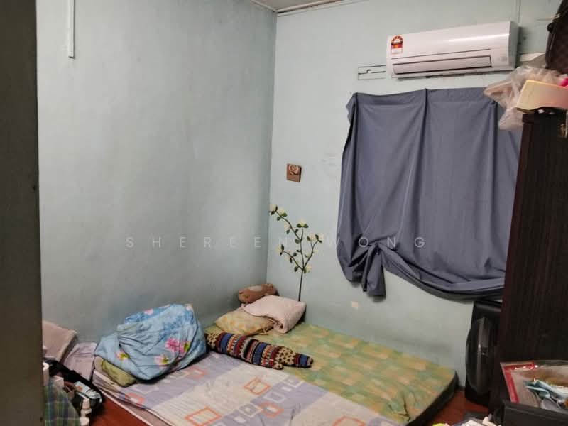 Rumah Teres 2 Tingkat untuk Dijual di Permas Jaya (Johor) - Shereen Wong - Bedroom - PropertyGuru.com.my