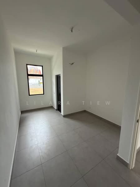 2-storey Terraced House for Sale in Taman Mount Austin (Tebrau) - Lilara Tiew - PropertyGuru.com.my